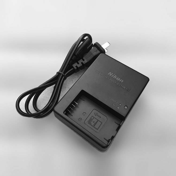 NIKON MH-27
																 Lader